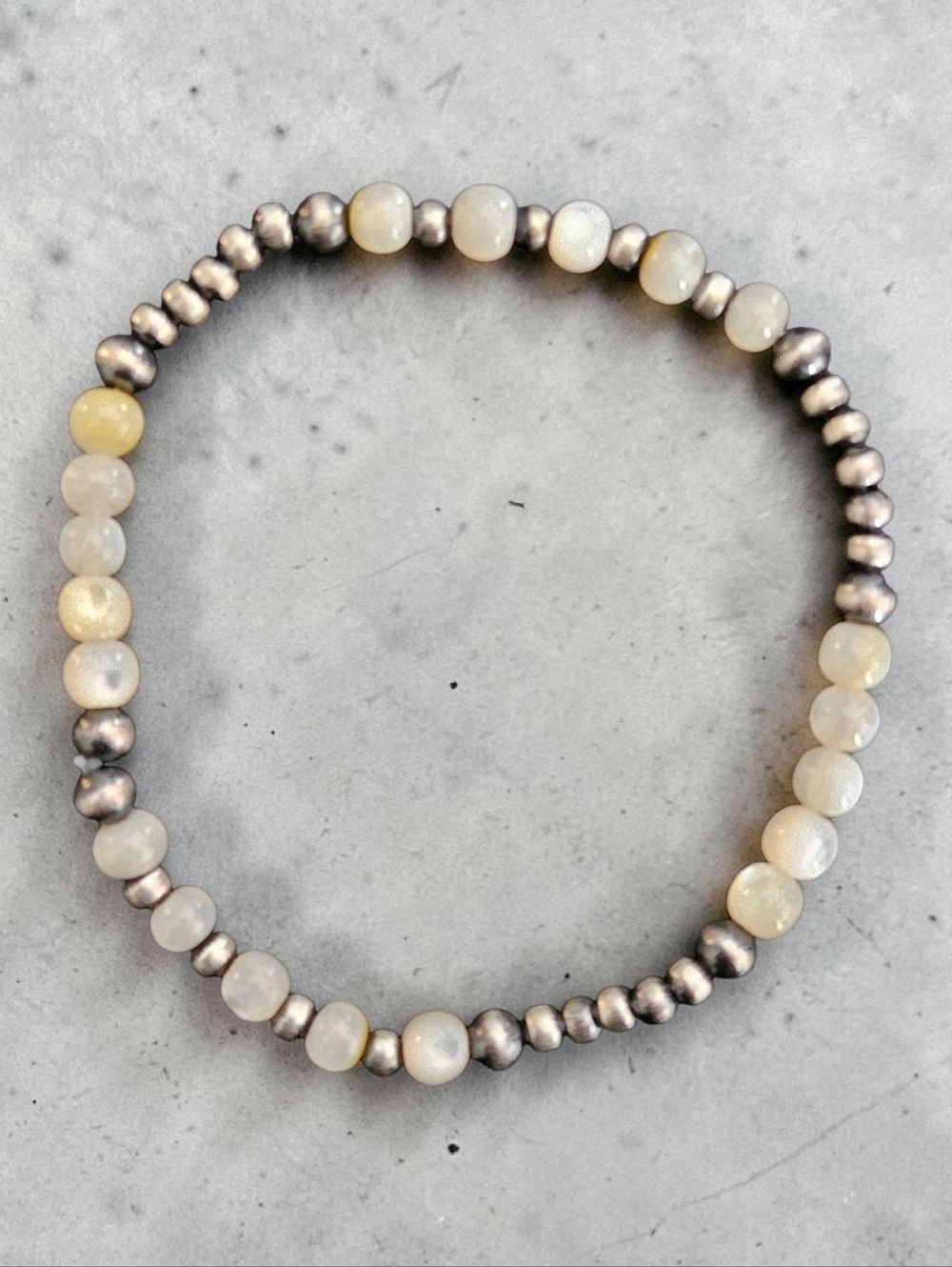 DESERT PEARL AND MOTHER OF PEARL BRACELET 925 STERLING SILVER - Picture 2 of 3